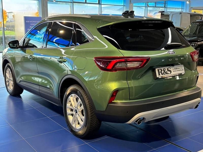 Neu Ford Kuga Titanium 242 PS (177 kW) 2025 Weiss SUV