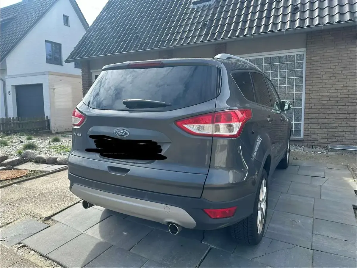 Usata Ford Kuga Titanium 179 CV (131 kW) 2015 Grigio SUV