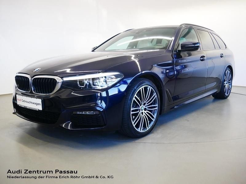 Schwarz Gebraucht 2019 BMW 520 M Sport Kombi | 28.790 € (Teuer) - Bild 1/4