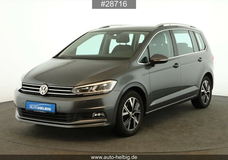 Gebraucht VW Touran Highline 150 PS (110 kW) 2020 Indiumgrau metallic Van / Kleinbus
