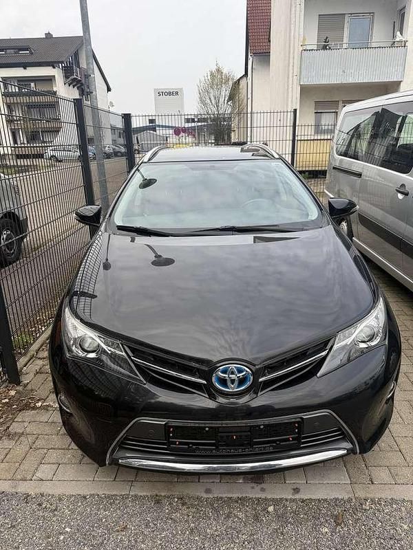 Schwarz Gebraucht 2014 Toyota Auris Hybrid Life+ Kombi | 11.700 € (Fairer Preis) - Bild 1/4