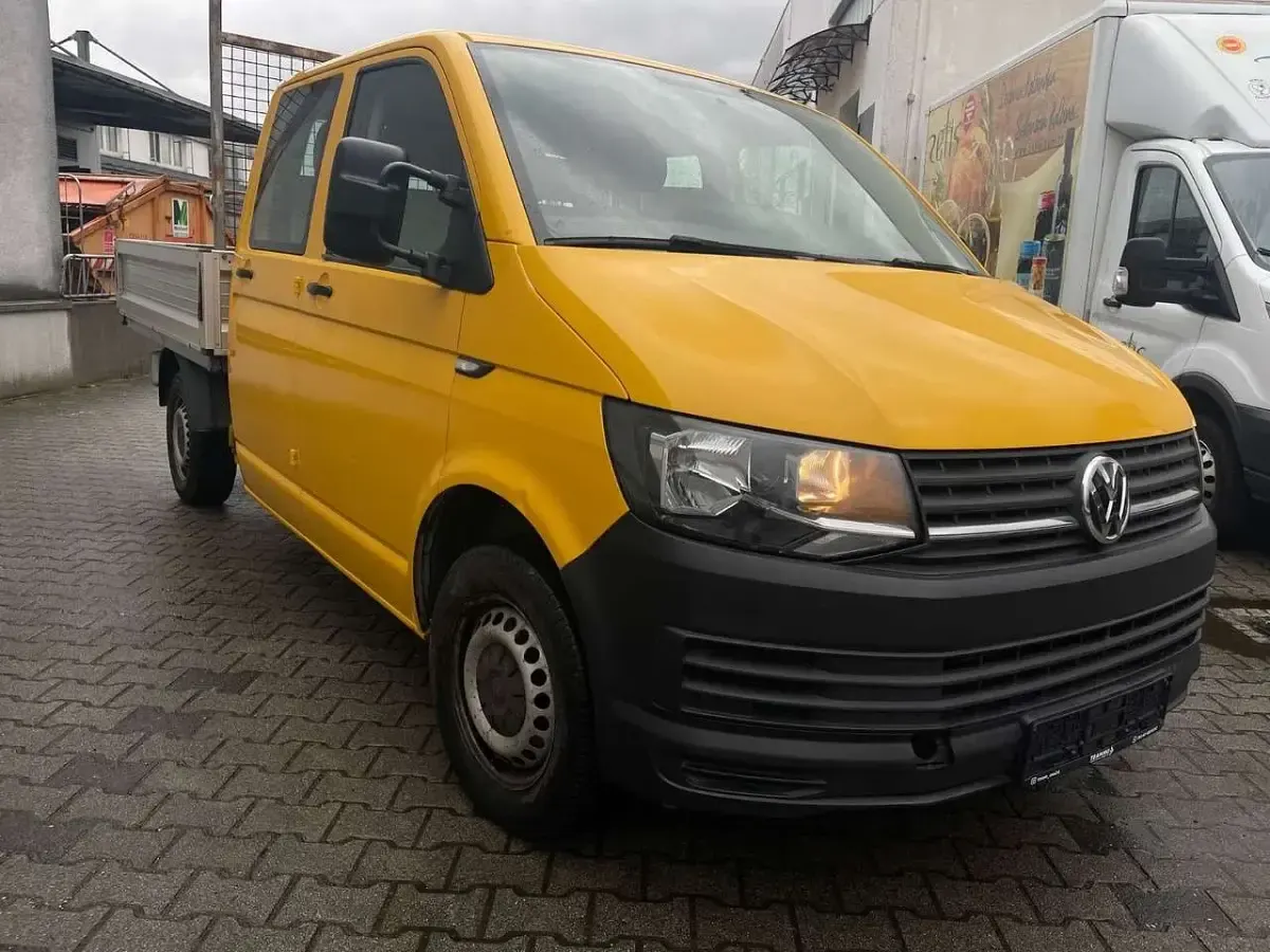 Usata VW Transporter 150 CV (110 kW) 2016 Giallo Furgone