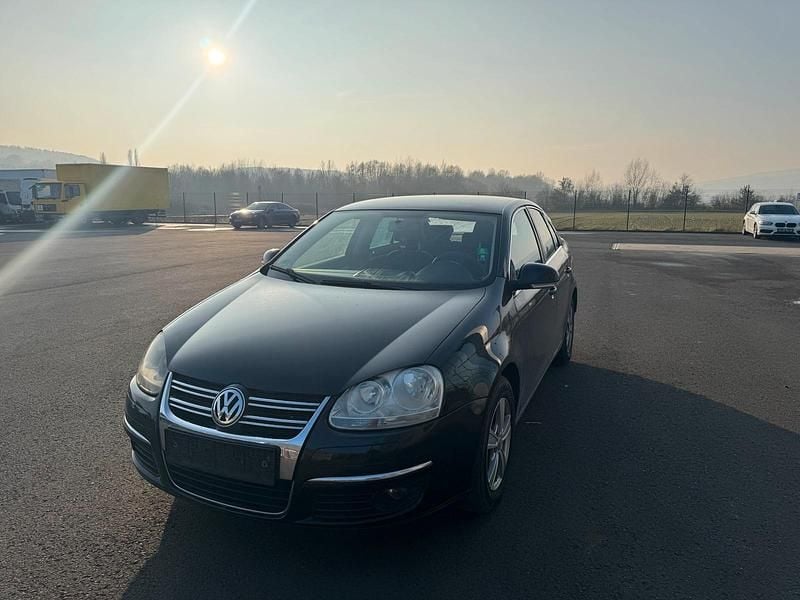 Schwarz Gebraucht 2007 VW Jetta Limousine | 1.200 € - Bild 1/4