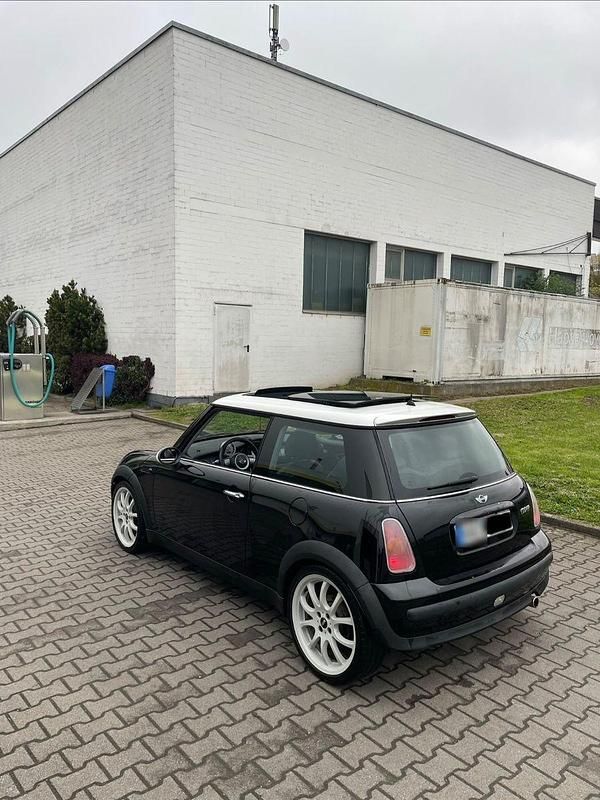 Used Mini Cooper 116 HP (85 kW) 2004 Black Hatchback