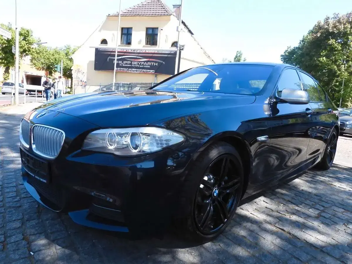 Gebraucht BMW 550 381 PS (280 kW) 2012 Imperialblau brillantmetallic Limousine