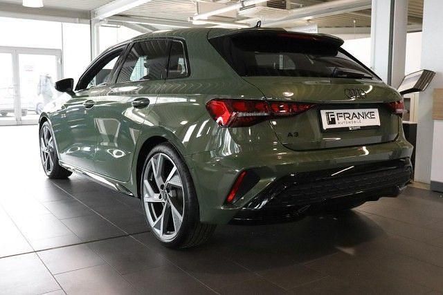 Gebraucht Audi A3 S-Line 150 PS (110 kW) 2025 Grün Limousine