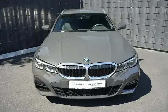 Gebraucht BMW 320e M Sport 204 PS (150 kW) 2022 Grau Kombi