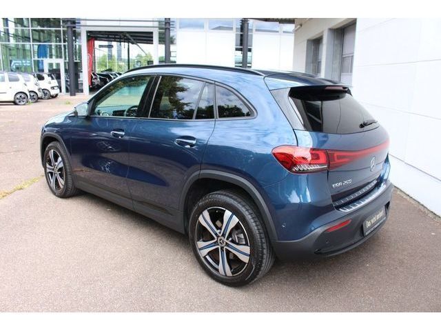Gebraucht Mercedes EQA250 Progressive 139 kW (190 PS) 2021 Blau SUV