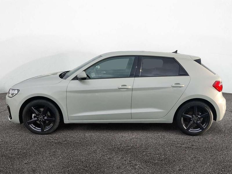 Gebraucht Audi A1 116 PS (85 kW) 2025 Tausilber metallic SUV