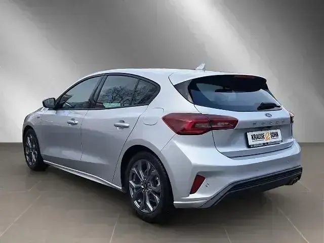 Usata Ford Focus ST-Line 116 CV (85 kW) 2024 Argento Berlina