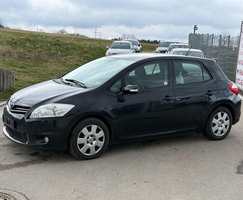 Gebraucht Toyota Auris 99 PS (72 kW) 2012 Schwarz Limousine