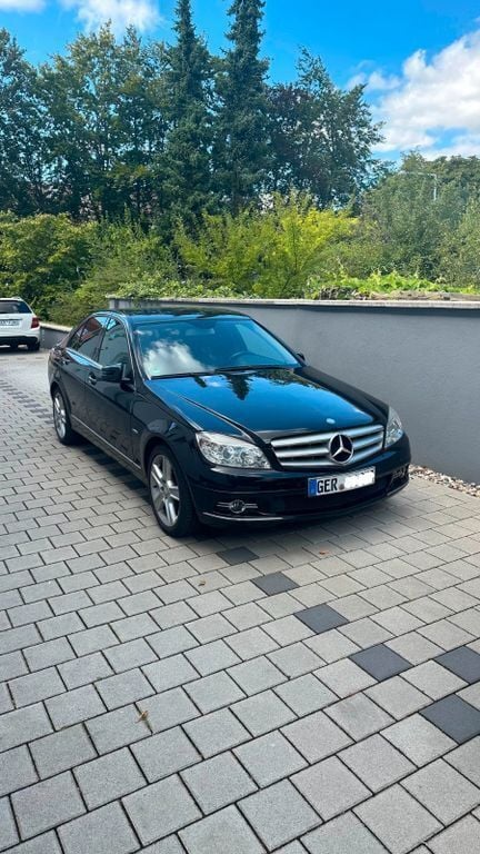 Schwarz Gebraucht 2010 Mercedes C200 Limousine | 6.500 € (Fairer Preis) - Bild 1/4