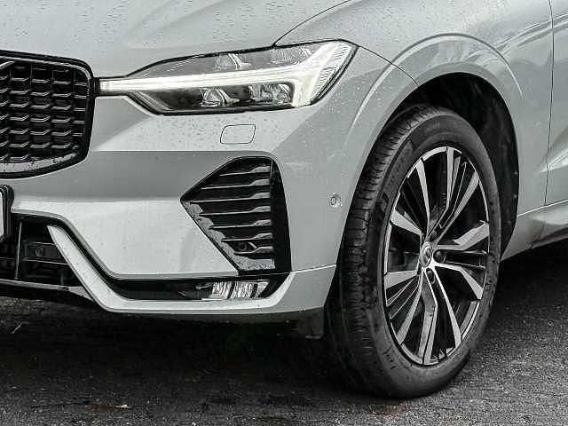 Gebraucht Volvo XC60 Plus 197 PS (144 kW) 2023 Grau SUV