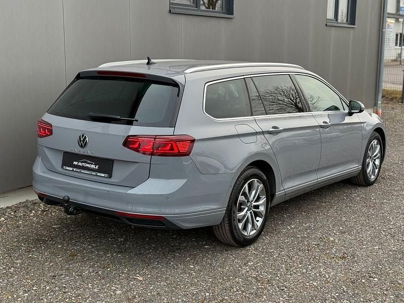 Gebraucht VW Passat 200 PS (147 kW) 2023 Grau Kombi