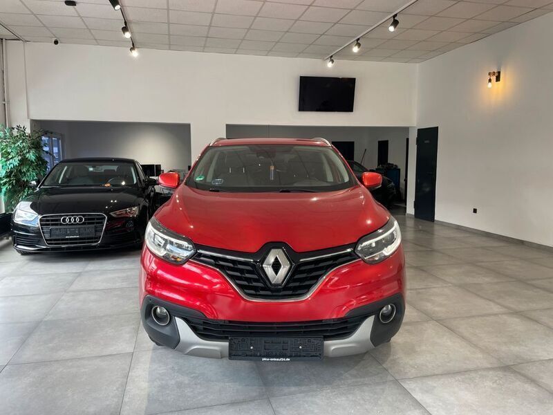 Rot Gebraucht 2016 Renault Kadjar XMOD SUV | 10.200 € (Fairer Preis) - Bild 1/4