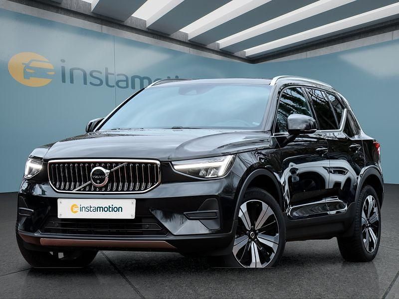 Schwarz Gebraucht 2023 Volvo XC40 SUV | 36.199 € (Fairer Preis) - Bild 1/4
