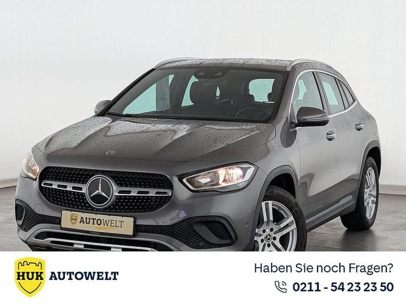 Grau Gebraucht 2022 Mercedes GLA180 Progressive SUV | 28.460 € (Guter Preis) - Bild 1/3