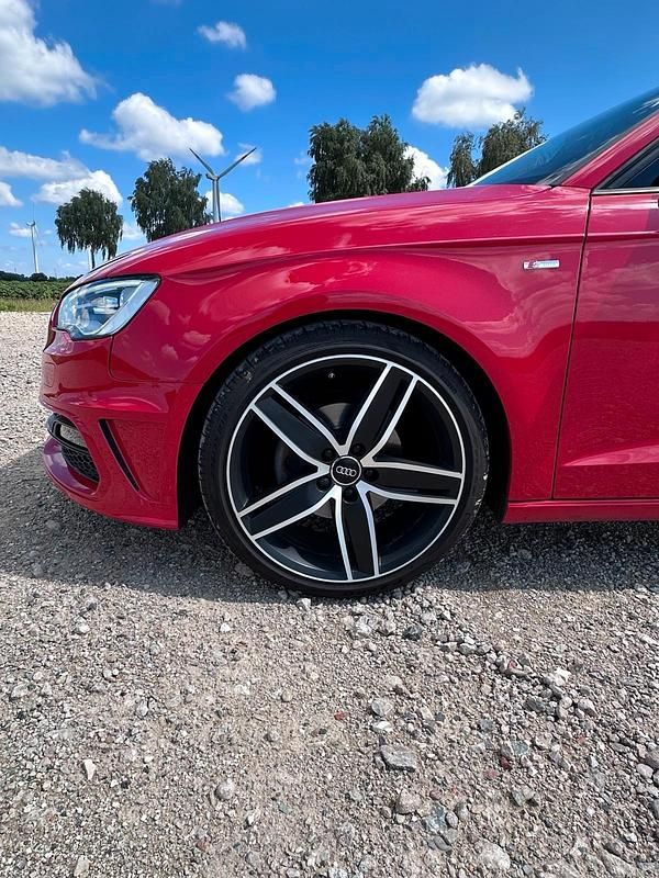 Gebraucht Audi A3 S-Line 150 PS (110 kW) 2013 Rot Limousine