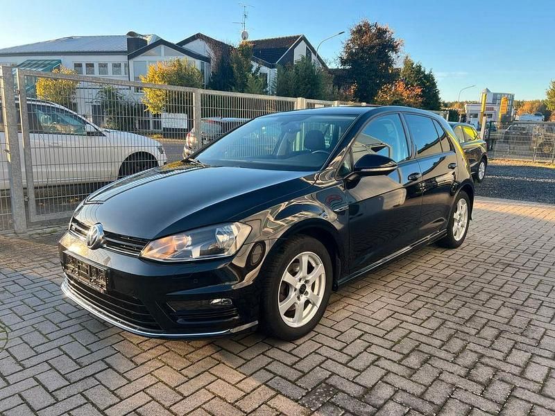 Schwarz Gebraucht 2016 VW Golf VII LOUNGE Limousine | 9.990 € (Fairer Preis) - Bild 1/4