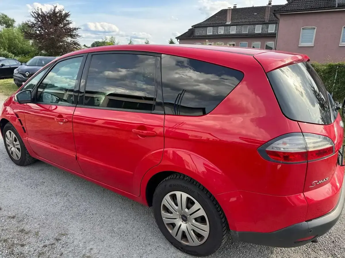 Gebraucht Ford S-MAX Trend 145 PS (106 kW) 2008 Coloradorot Van / Kleinbus