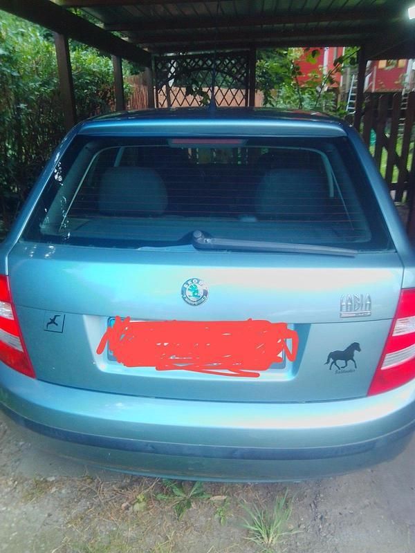 Silber Gebraucht 2006 Skoda Fabia Limousine | 850 € (Superpreis) - Bild 1/4