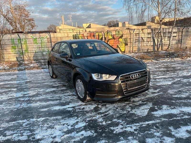 Schwarz Gebraucht 2013 Audi A3 Attraction Kleinwagen | 7.000 € (Superpreis) - Bild 1/4