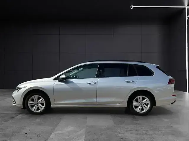 Gebraucht VW Golf VIII Life 150 PS (110 kW) 2020 Silber Kombi
