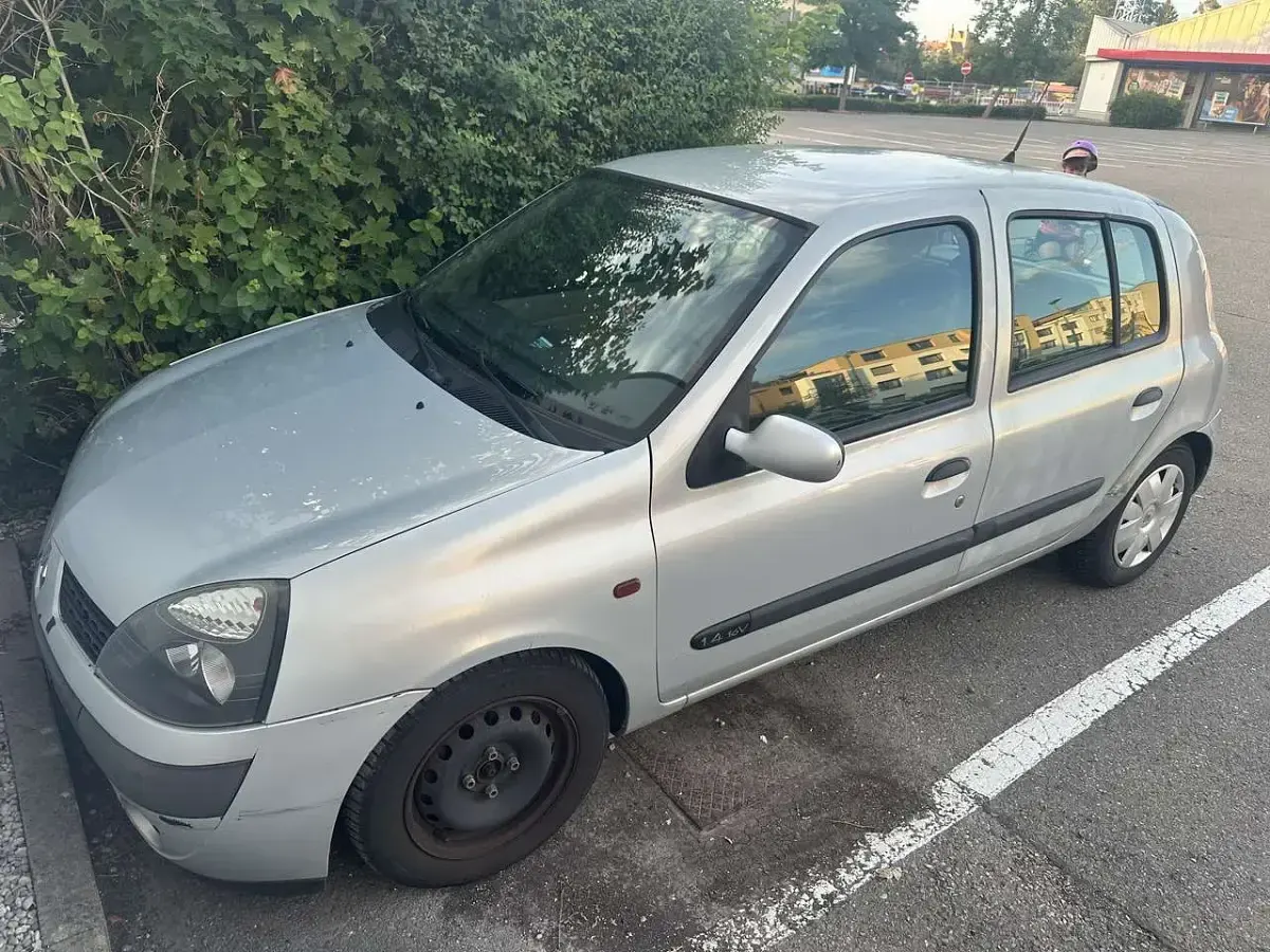 Gebraucht Renault Clio Initiale 98 PS (72 kW) 2003 Grau Kleinwagen