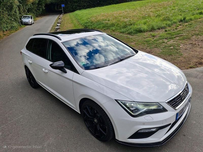 Weiß Gebraucht 2017 Seat Leon ST FR Kombi | 14.999 € (Etwas zu teuer) - Bild 1/4