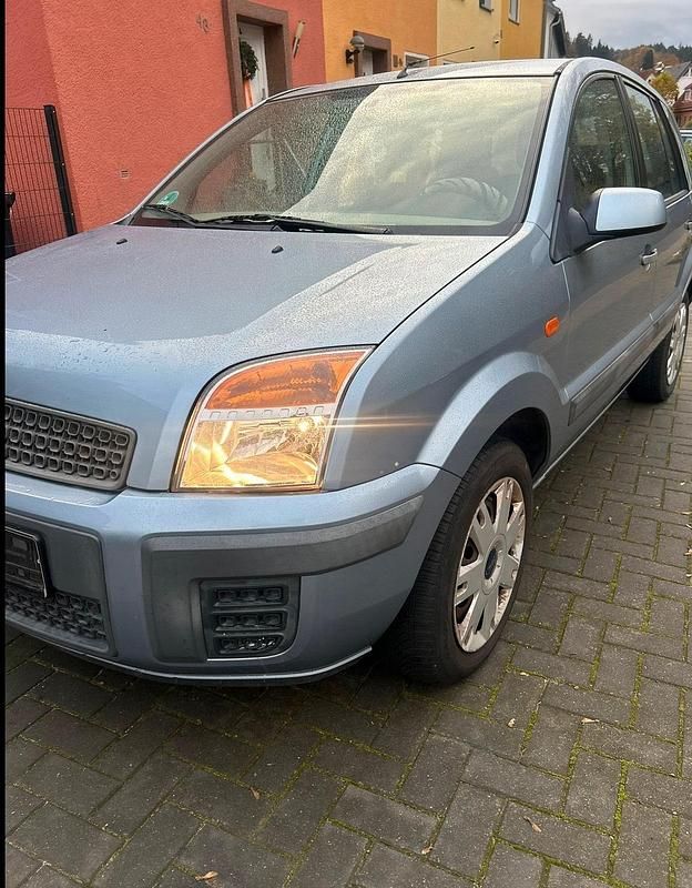Blau Gebraucht 2007 Ford Fusion Kleinwagen | 1.200 € (Guter Preis) - Bild 1/4