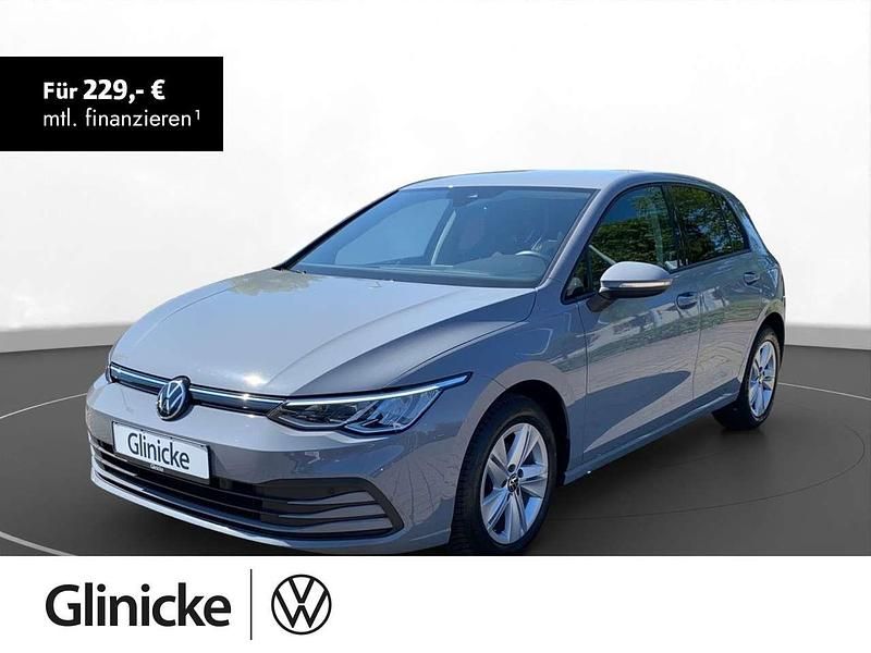 Grau Gebraucht 2020 VW Golf VIII Life Limousine | 17.880 € (Fairer Preis) - Bild 1/2