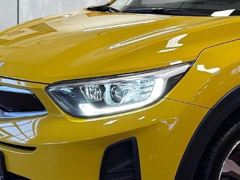 Gebraucht Kia Stonic Vision 84 PS (61 kW) 2022 Gelb SUV