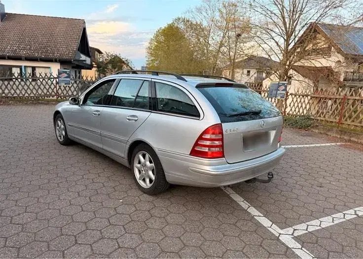 Gebraucht Mercedes C240 170 PS (125 kW) 2003 Silber Kombi