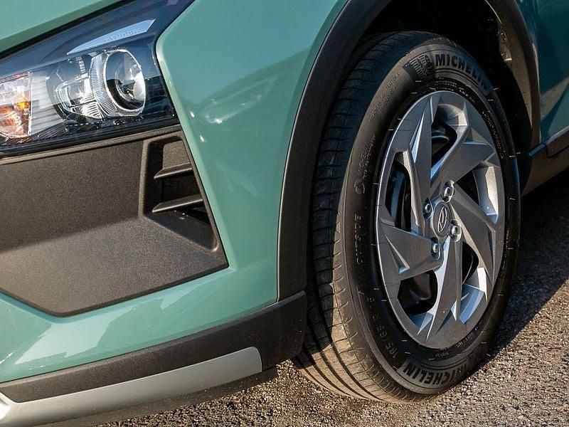 Neu Hyundai Bayon Select 101 PS (74 kW) 2025 Grün SUV