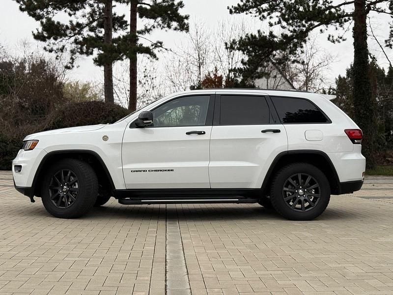 Gebraucht Jeep Grand Cherokee Laredo 290 PS (213 kW) 2018 Weiß SUV