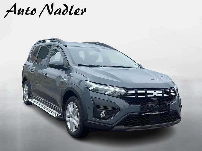 Schiefergrau Gebraucht 2023 Dacia Jogger Expression Van / Kleinbus | 23.900 € (Fairer Preis) - Bild 1/4