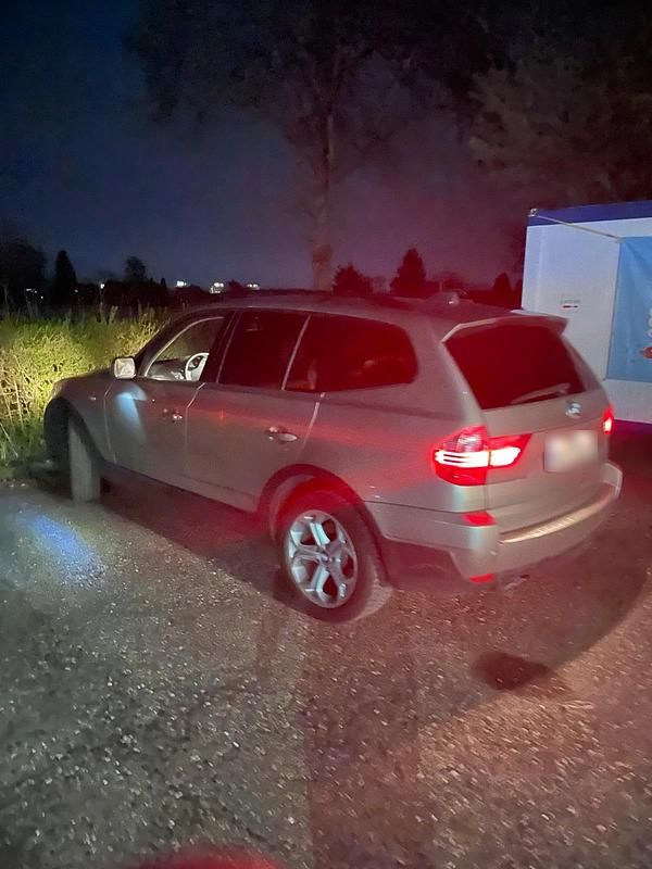 Gebraucht BMW X3 218 PS (160 kW) 2009 Gold SUV