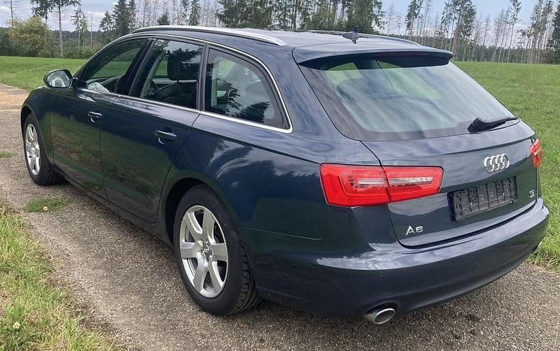 Gebraucht Audi A6 Sport 204 PS (150 kW) 2013 Blau Kombi