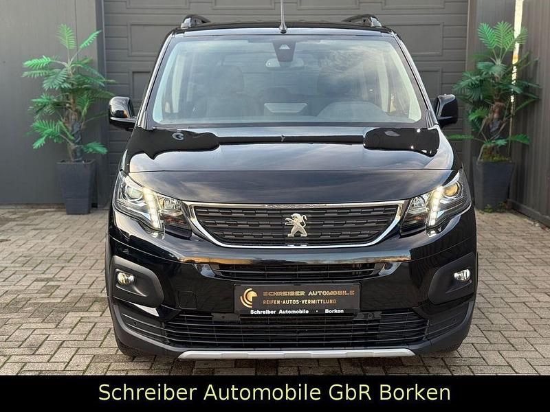 Gebraucht Peugeot Rifter Allure 102 PS (75 kW) 2022 Schwarz Van / Kleinbus