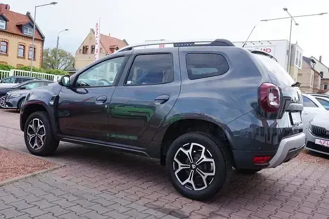 Gebraucht Dacia Duster Prestige 150 PS (110 kW) 2019 Kometengrau (metallic) SUV