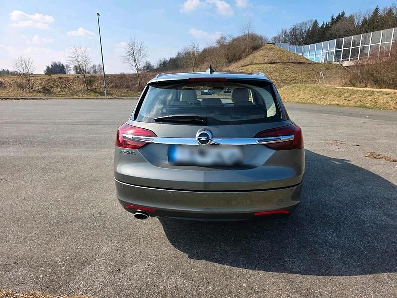 Gebraucht Opel Insignia 170 PS (125 kW) 2017 Grau Kombi