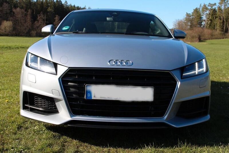 Silber Gebraucht 2015 Audi TT Ambiente Coupé | 18.250 € (Superpreis) - Bild 1/4