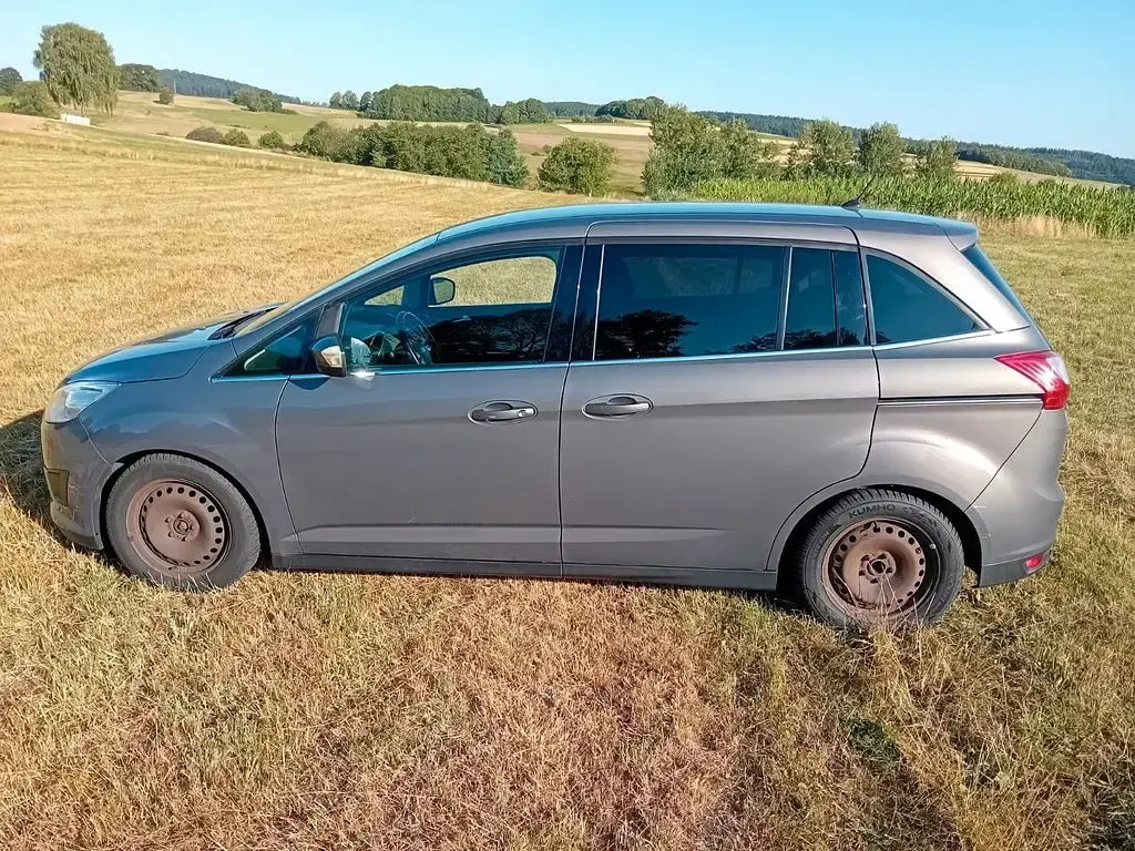 Gebraucht Ford Grand C-Max Trend 150 PS (110 kW) 2012 Braun Van / Kleinbus