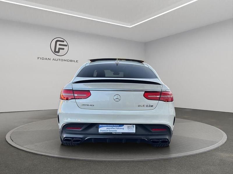 Gebraucht Mercedes GLE63 AMG AMG 585 PS (430 kW) 2016 Weiß Limousine