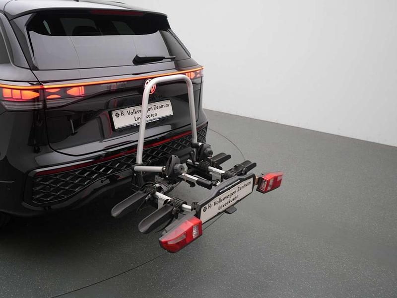 Gebraucht VW Tayron R-line 177 PS (130 kW) 2025 Grenadillschwarz SUV