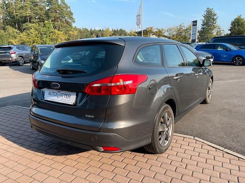 Gebraucht Ford Focus Business Edition 125 PS (91 kW) 2017 Magneticgrau (metallic) Kombi