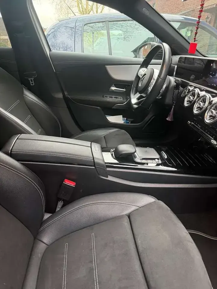 Gebraucht Mercedes 250 241 PS (177 kW) 2020 Weiß Limousine