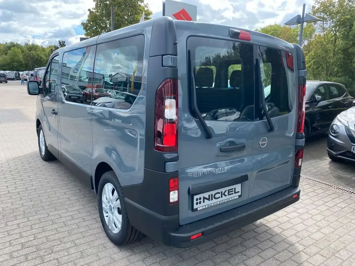 Neu Nissan Primastar N-Connecta 150 PS (110 kW) 2025 Urban grau Van / Kleinbus