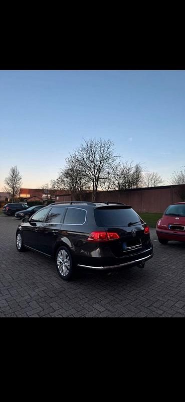 Gebraucht VW Passat 170 PS (125 kW) 2012 Braun Kombi