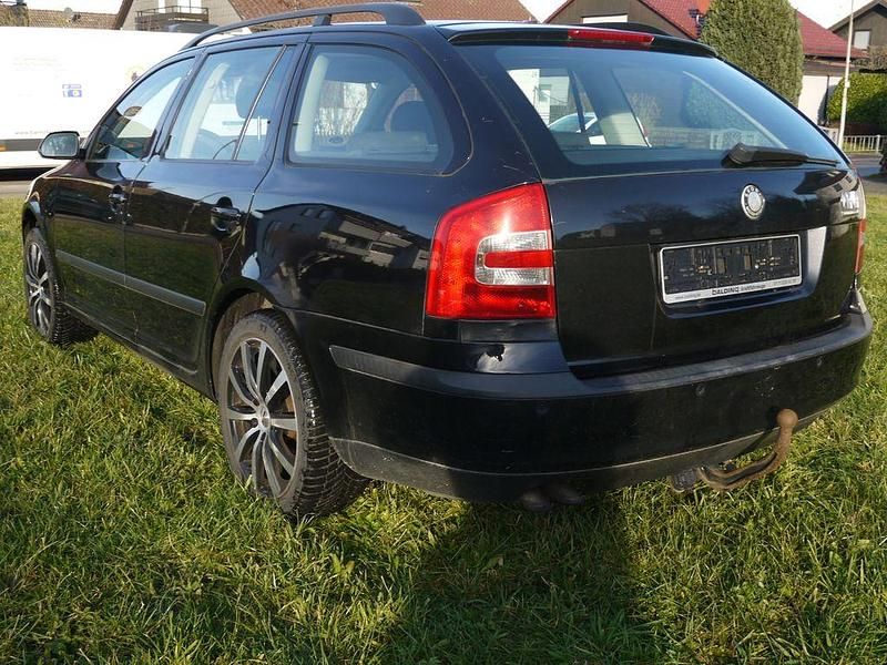Gebraucht Skoda Octavia Ambiente 140 PS (102 kW) 2006 Schwarz Kombi